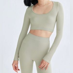 Aritzia Babaton ribbed set BRAND NEW with tags long sleeve & leggings XS/M